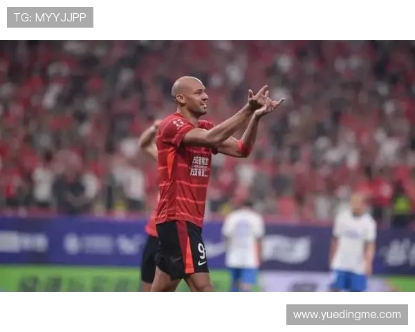费利佩双响古尔芬克尔传射造点 成都3-1海港上半场领先