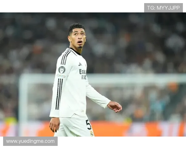 观战里尔为弟弟助威姆巴佩赛后与恩里克场边热聊成焦点 观战里尔为弟弟助威姆巴佩赛后与恩里克场边热聊成焦点